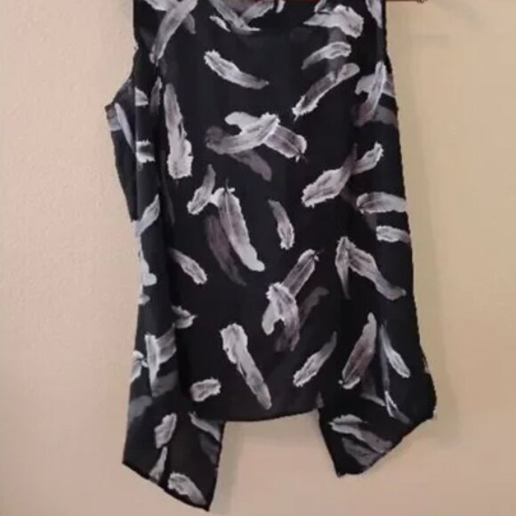Express Women's Black White Sheer Sleeveless Top Size Large Feather Print - Picture 2 of 7